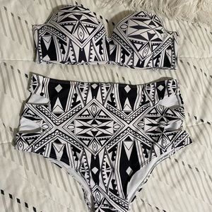 PRE L♥️VED 
High Waisted Bikini Set